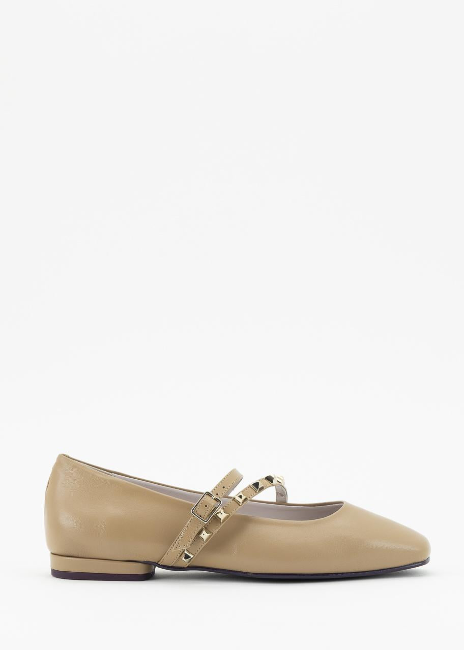 CLAUDIA CAMEL ESENCIAL