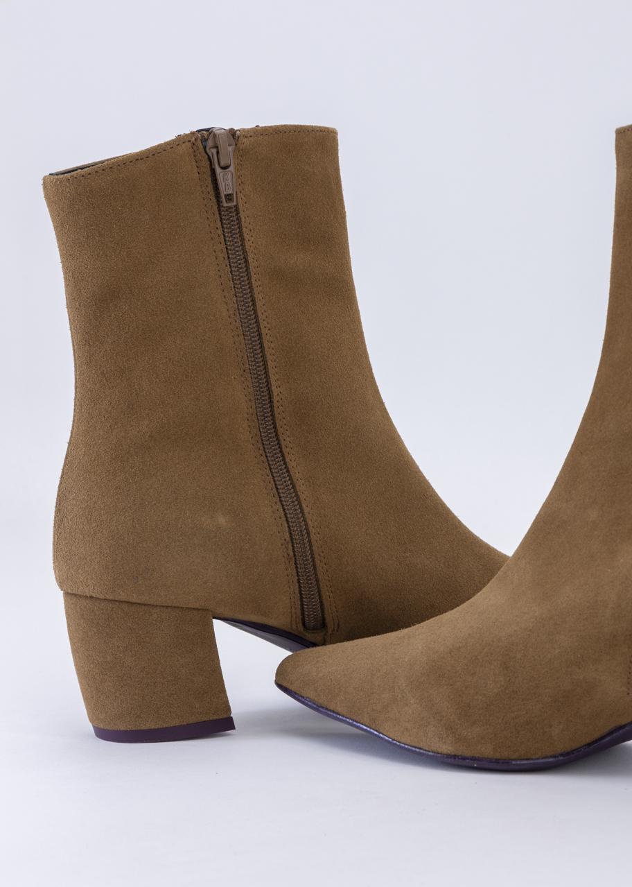 BEGOÑA CAMEL ANTE