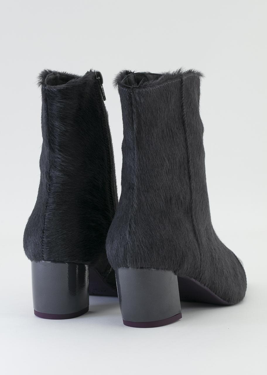 JIMENA GRIS CAVALLINO