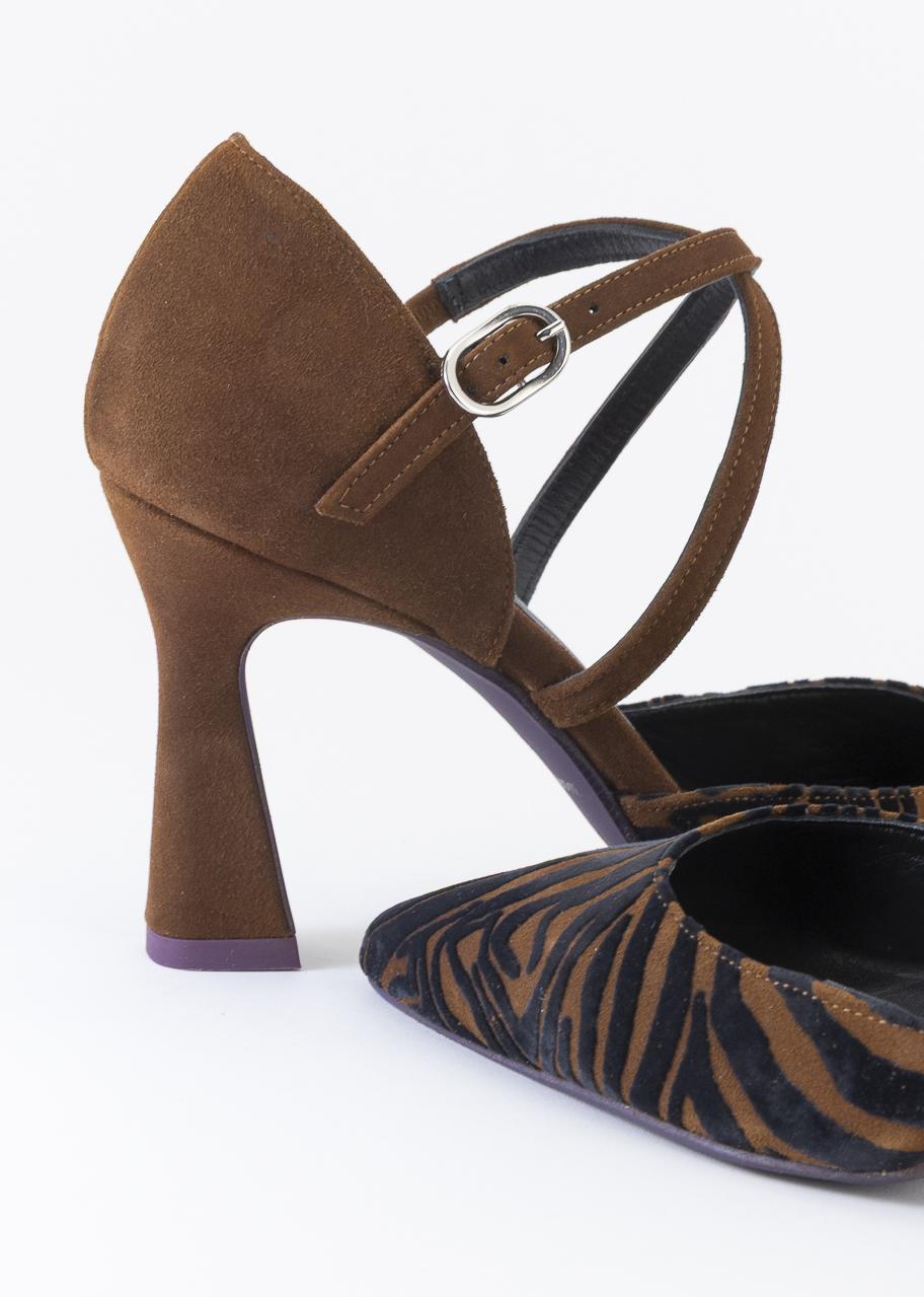 JULIA CAMEL ZEBRA