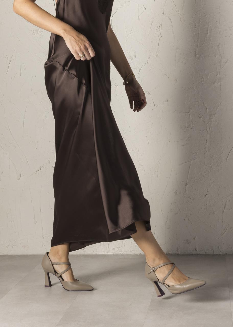 JULIA TAUPE ESENCIAL