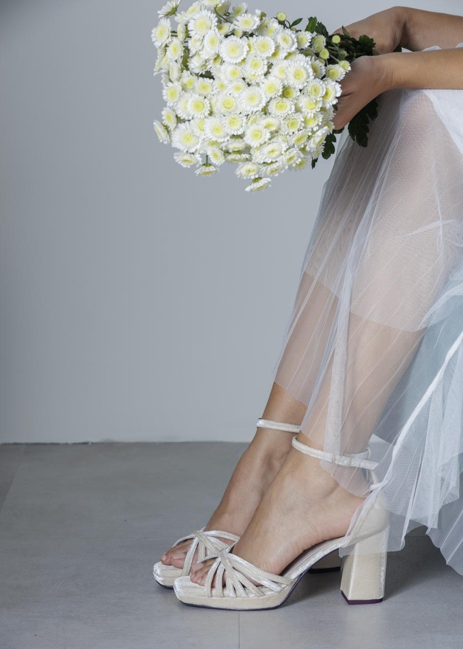 RANIA BEIGE TERCIOPELO
