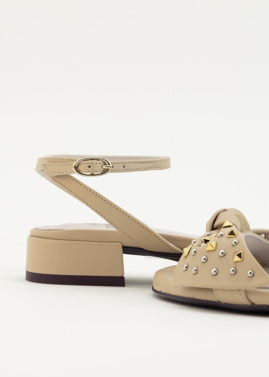 LARA TAUPE TACHAS