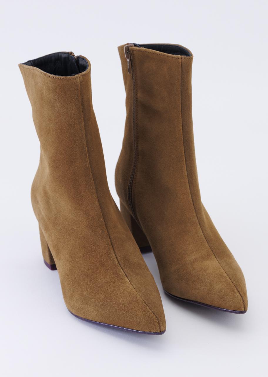 BEGOÑA CAMEL ANTE