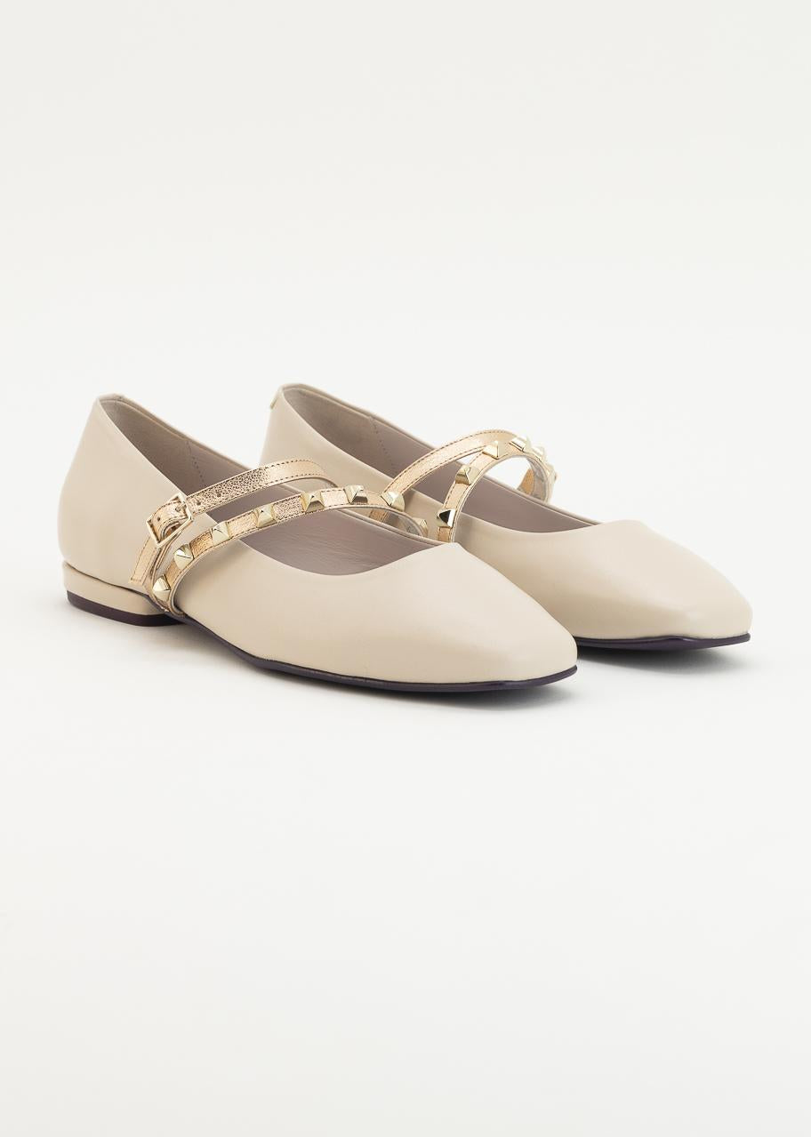 CLAUDIA BEIGE ART