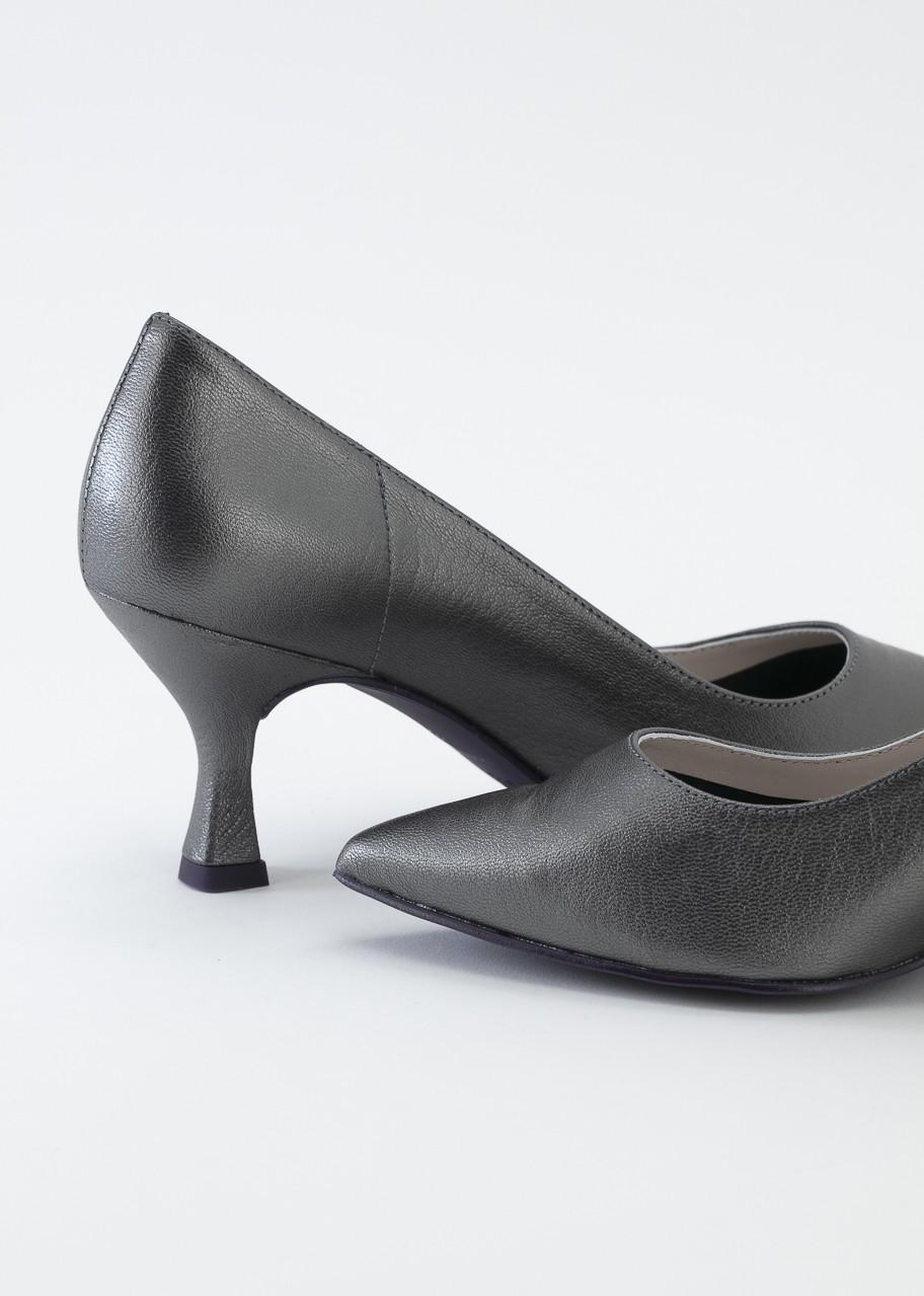 DANIELA ESTAÑO METAL