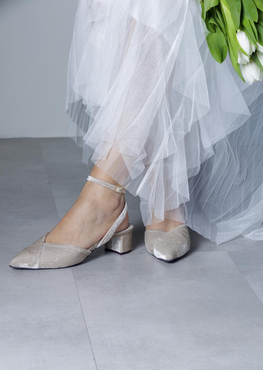 ADELA TAUPE TERCIOPELO