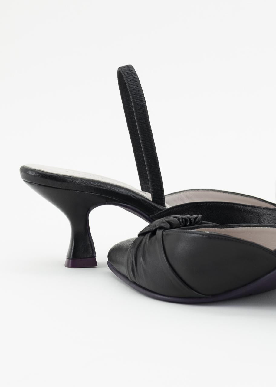 FIONA NEGRO ESENCIAL